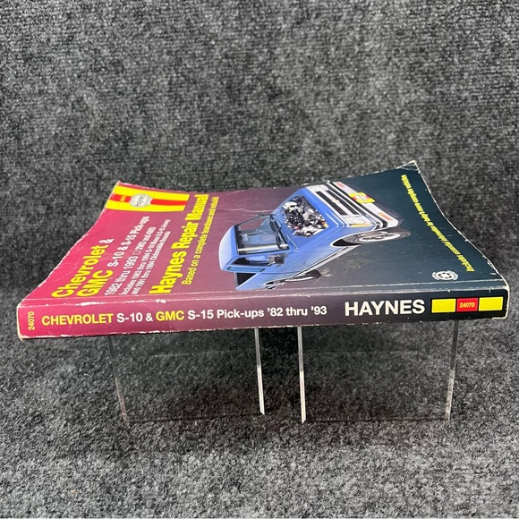 Haynes Repair Manual #24070 Chevrolet & GMC 1982-1993 S10 & S15 Pickups Blazer - Picture 3 of 6